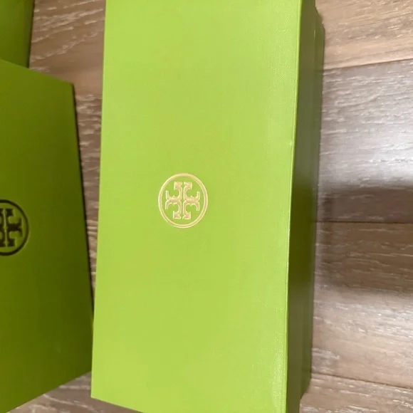 Tory Burch Black Patent Leather Low Heel Slide Sandals - Picture 11 of 11